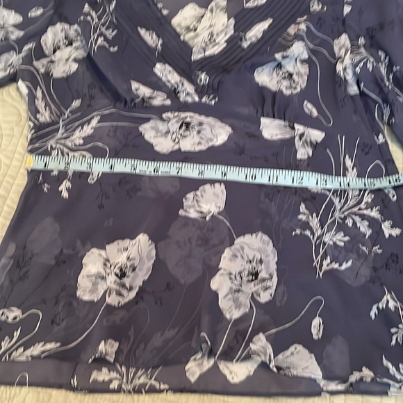 Ann Taylor Vintage size 6 silk semi sheer steel blue with white side zip blouse. - Picture 15 of 16